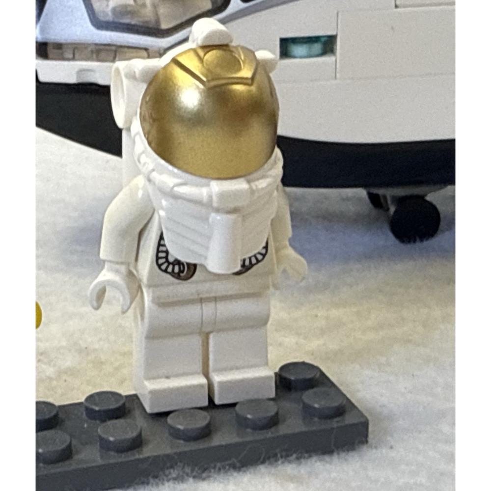 LEGO City 60226 Mars Research Shuttle 100% Complete Adult Display 2019 - Picture 9 of 9